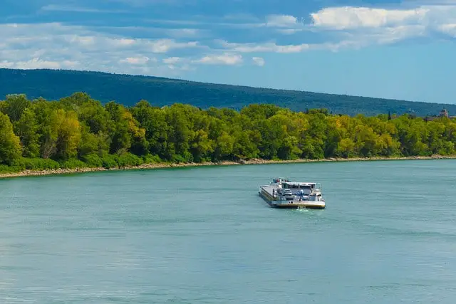 Quels spots de  tourisme fluvial à Montélimar et dans les environs ?